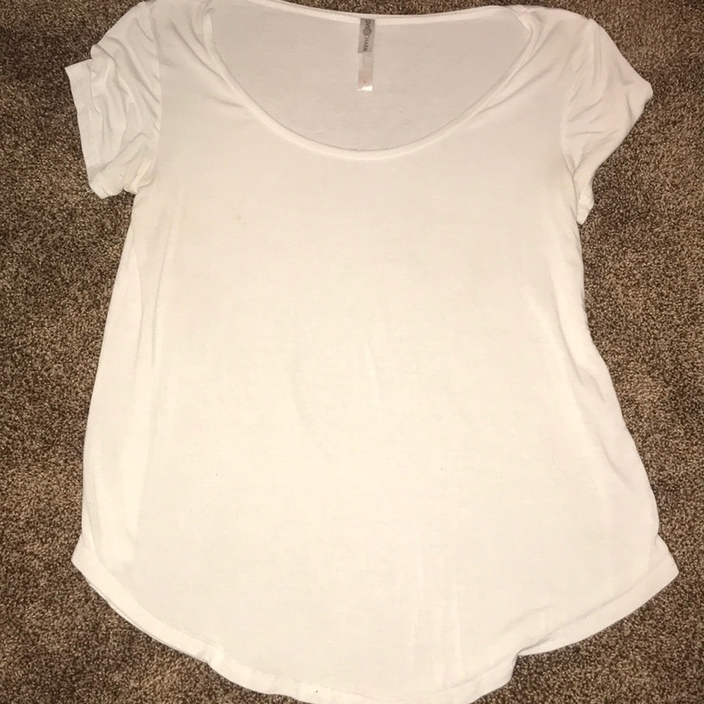 white t-shirt